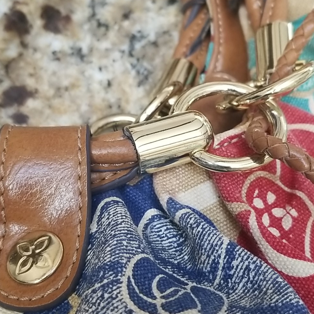 Flower Pattern Purse - Picture 11 of 16
